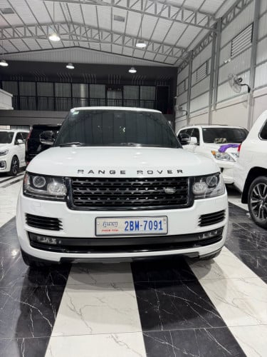 លក់​ Range Rover vogue 014 full option V6 សាំង​ ម្ចាស់ដេីម​ផ្ទាល់​