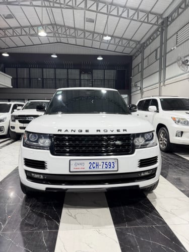 លក់​ Range Rover vogue 015 full option V6 សាំង​ ម្ចាស់ដេីម​ផ្ទាល់​