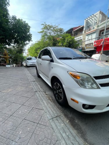 ឡានខ្ញុំជិះផ្ទាល់ចង់លក់ដូរសេរី Toyota Scion Xa06