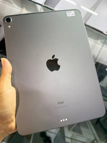 📲📲📲 :iPad pro 11 in wifi Rom 256G 99%Price: 349$🇰🇭🇰🇭🇰🇭ធានាឥវ៉ាន់3ខែ និងតំលៃល្អ