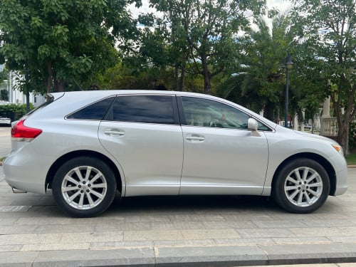 លក់ឡានvenza2009ឡានស្អាត