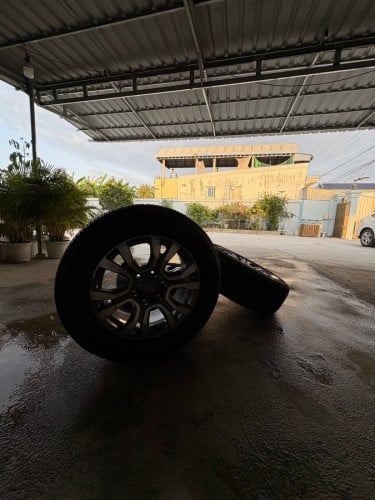 220$  យ៉ាននឹងសំបក់រថយន្តFordRanger