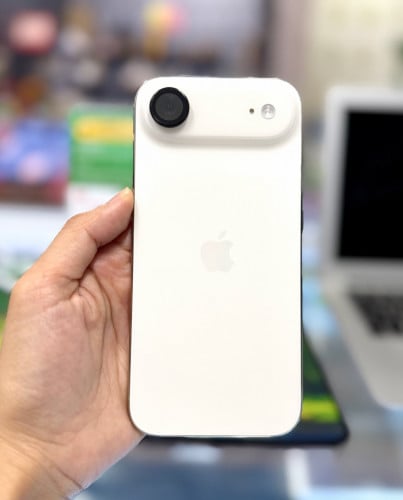 Iphone 17 Air ទំហំផ្ទុក (256G) Color gold តួស្អាត 999.999% Have Box សាកថ្មបាន 18 ដង