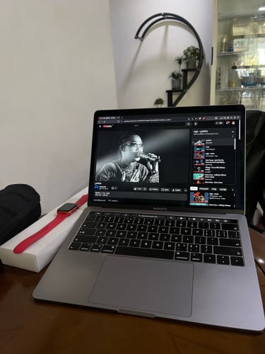 Macbook pro 2019 13.3 inch