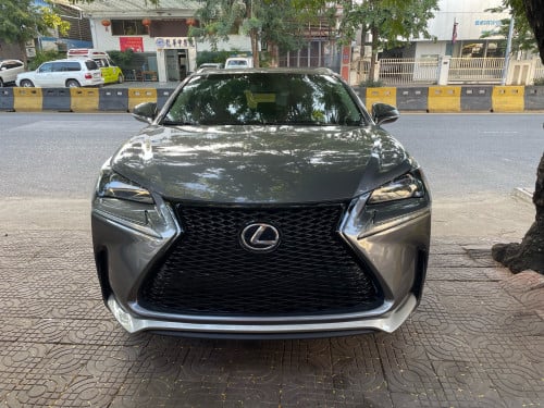 NX200T 2016 ប៉ូតុង5 មេឡាន