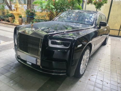 Roll-Royce Phantom LWB ម្ចាស់ដើម