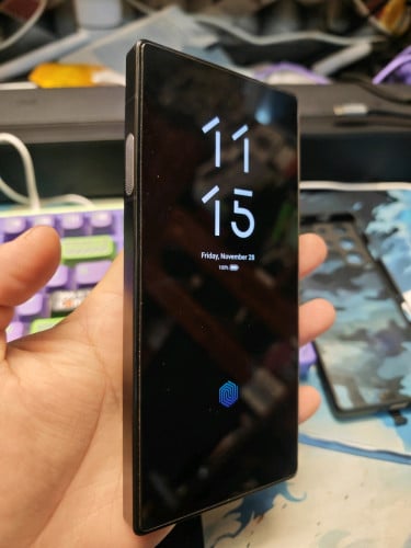 Sell phone redmagic 10pro 1T នៅ ស្អាត មានbox 1set 97% ស្នាមខាងលើបន្តិច របស់ប្រើផ្ទាល់ខ្លួន