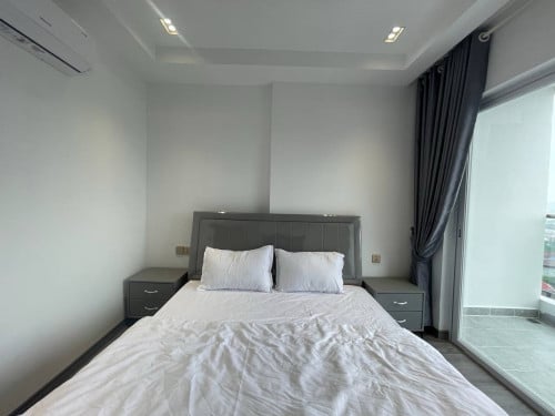 Studio room near china twon