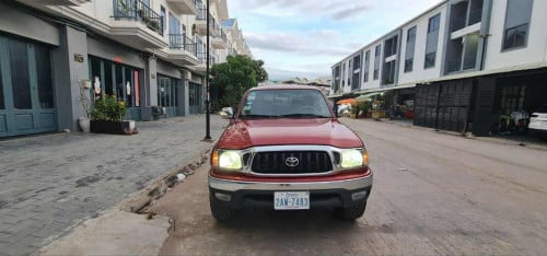 Tacoma 04 ប៉ុង​1​ សាំង