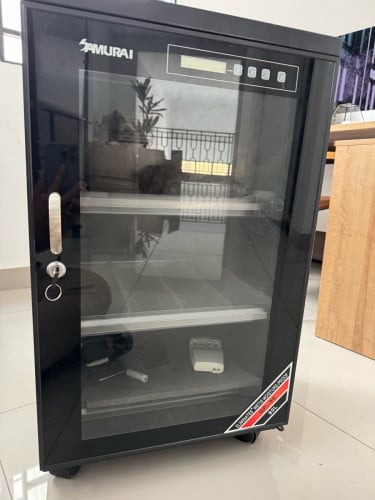 ទូរសម្ងួតឧបករណ៍អេឡិចត្រូនិច ឬម៉ាសុីនកាមេរ៉ា