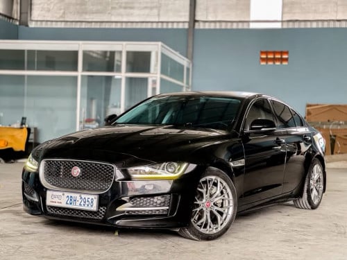 ឡានស្អាតមួយជុំគ្មានទាស់