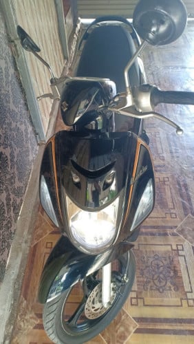 ម៉ូតូស្អាតម្ចាស់ដើម នៅសុំនុំសុិន