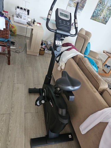 កង់ហាត់ប្រាណតាមផ្ទះ​