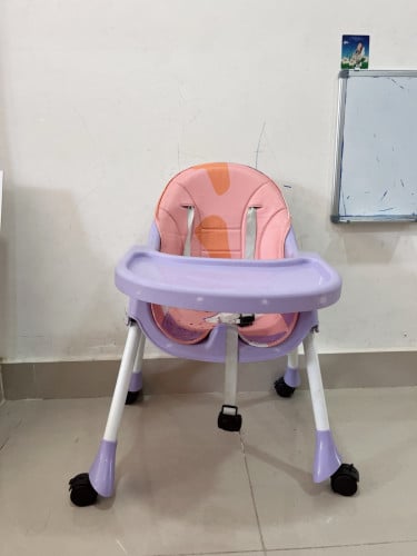 កៅអីញាំបបរកូនក្មេង