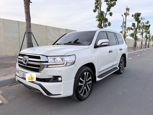 ចង់លក់ឡាន Land Cruiser v6 សាំង Arab 2008 up 2021 full option