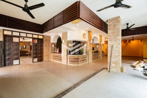 ផ្ទះសម្រាប់លក់-Three-Storey Mixed | Phsar Thmei II 📍