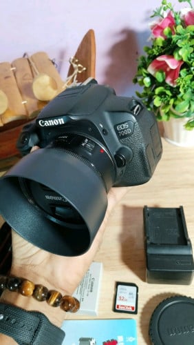 📸 Canon 700D + Len 50mm F1.8 IS STM តួនៅស្អាត មិនមានខ្មៅអេក្រង់ទេ🏵️អេក្រង់បត់ + ថាច់ស្គ្រីន