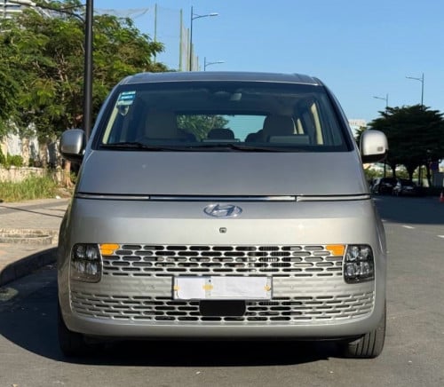 🔥HyundaiStaria 022កាន់💰13000$💸ដកឡានភ្លាមបង់រំលស់ជាមួយឃ្លាំងផ្ទាល់