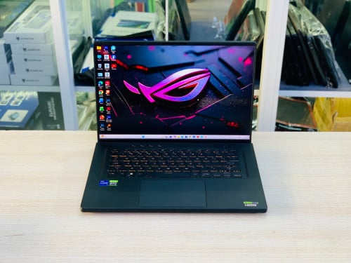 ASUS ROG Zephyrus M16