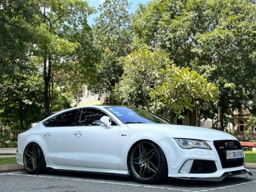 Audi A7 2013 Modifications