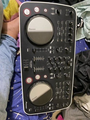 DDj-ergo ចរចា