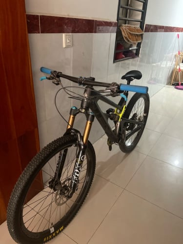 Intense tracer Carbon SL