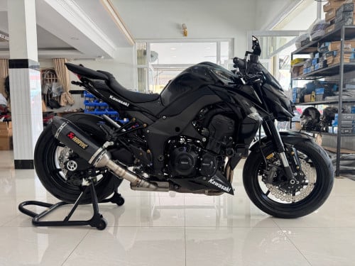 Kawasaki Z1000 2016 Full tax plate number