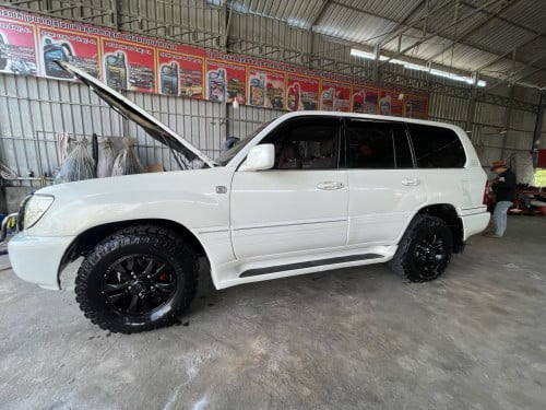 Landcruser ម៉ាស៊ុត សម្រាប់ជួល