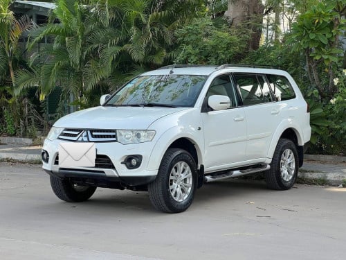 Mitsubishi Pajero Sport ស៊េរីឆ្នាំ 2015ទិញឲ្យទាន់បងៗ