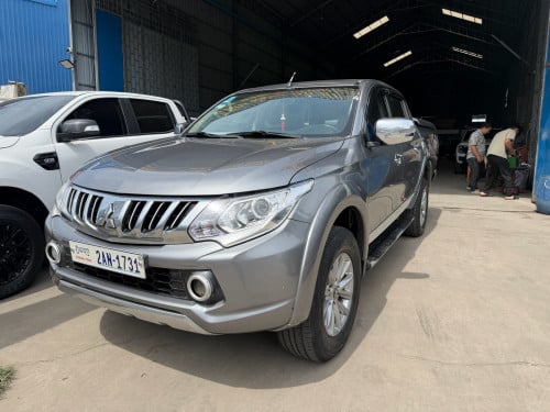 Mitsubishi triton 2016 4x4