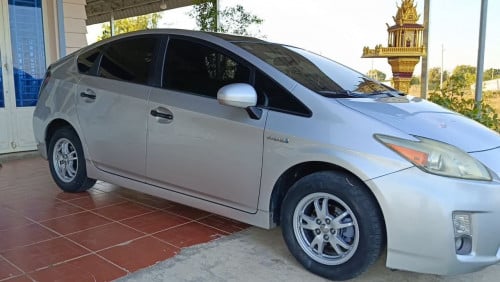 Prius 2010 Opt3 សូឡា នៅថ្មីស្អាត