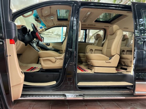 Starex 2008 HVX full បើកដំបូល ក្នុងលឿង ជិះលក្ខណះគ្រួសារ