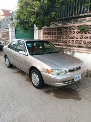 Toyota​  ​corolla. ឆ្នាំ2000
