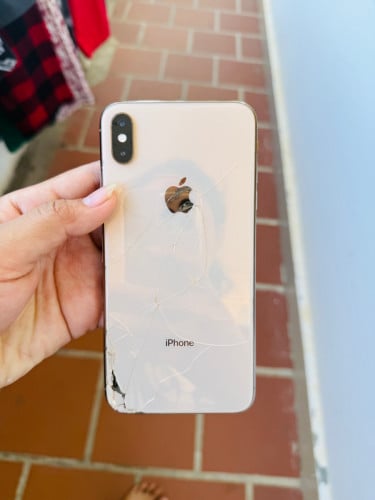 Xs max65$ 64Gបើយកទៅទាំងបែបនេះ📲🙏បើបងៗចង់ឲដូឲហើយមួយអាតក៏បាន110$ស្ស្រេចក៏បានតម្លៃ