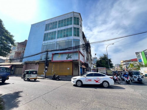 ផ្ទះសម្រាប់ជួលសង្កាត់ទំនប់ទឹក​