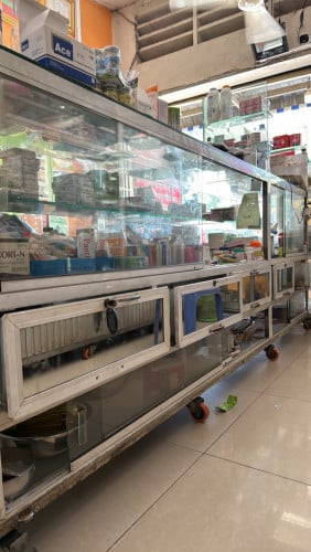 ទូកកញ្ជក់លក់