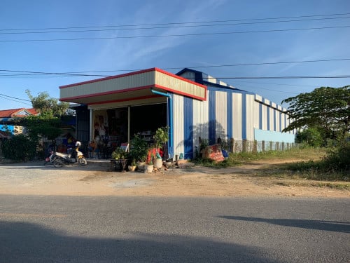 ឃ្លាំងជួល