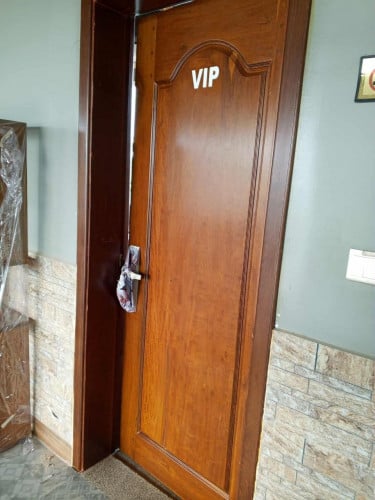 ទទួលខាត់នឹងបាញ់ថ្នាំថ្មីនឹងដេគ័រ