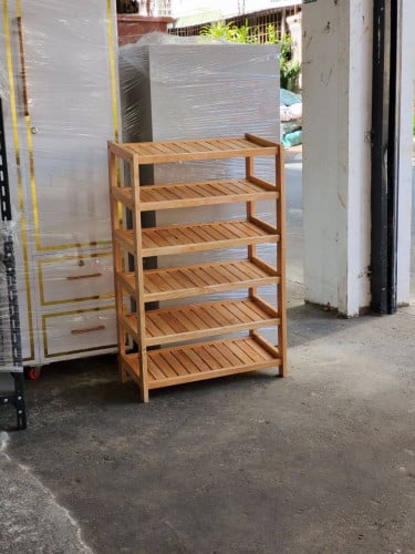 ធ្នើស្បែកជើង