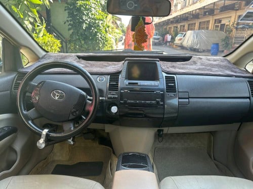 ម្ចាស់ដើមនៅថ្នីសំណំ