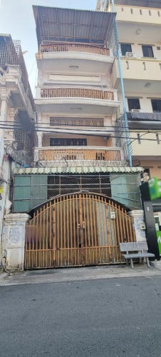 ផ្ទះអាជីវកម្ម1ជង់ជួលនៅផ្លូវអ៊ូអរ