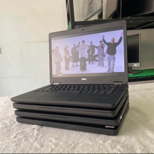 Dell latitude 7250​ 135$- Dell  Core i5-5th  Ram 8GB SSD M2: 128GB