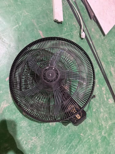 កង្ហារជាប់ជញ្ជាំង 18អ៊ីង