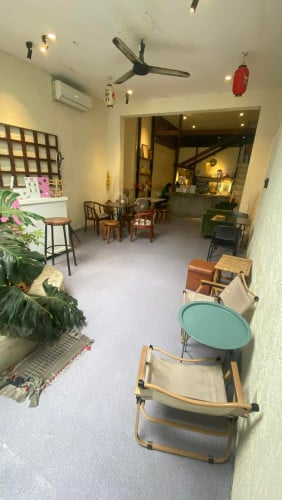 សេងហាងកាហ្វេបន្ទាន់​ ហាងមានភ្ញៀវស្រាប់ នៅបើកដំណើរការាល់ថ្ងៃ  សេងហាងទាំងមូល 4m x 20m មាន2 ជាន់