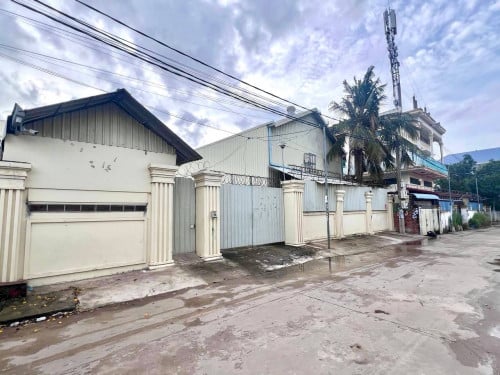 ឃ្លាំងសម្រាប់ជួល : សង្កាត់គោកឃ្លាំង,ខណ្ឌសែនសុខ, ភ្នំពេញ (ជិតផ្លូវ 58P)