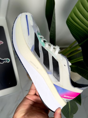 ស្បែកជើងម៉ាក Adidas សម្រាប់រត់ (ហ្សុីន)