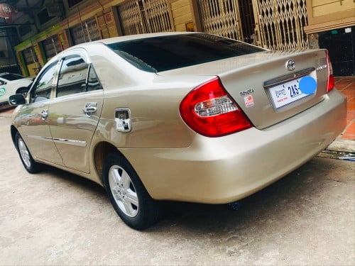 លក់Camry 03. LE ABS ប្រើផ្ទាល់ ផែនលំដាប់មេឡានកំរជួប តេឡេក្រាម ចរចាតម្លៃ 081 883 986