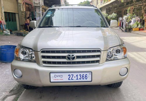 រៀបចំរួច Highlander 2002 V4 P1 ពណ៌ទឹកមាស( 2Z. ម្ចាស់ដើម) ធានាឡានថ្មី ធានាទឹកថ្នាំហ្ស៊ីន 90%