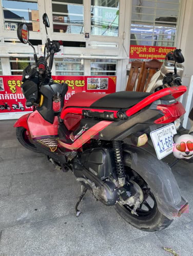 លក់Honda zoomer2018