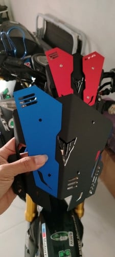 របងខ្យល់ mt15 , mslaz នឹង ប្រភេទ nakedbike